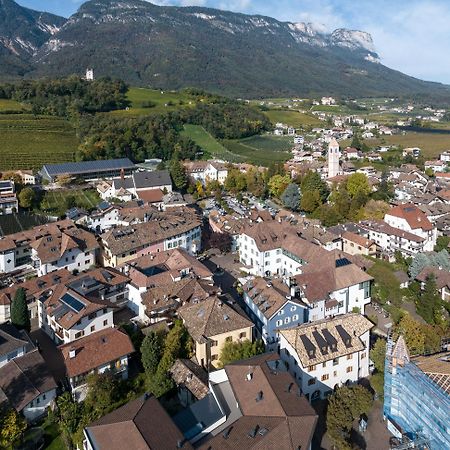 شقة Schmitte Am Sonnenwirtsplatz Eppan In South Tyrol أبيانو سولاّ ستراذا المظهر الخارجي الصورة