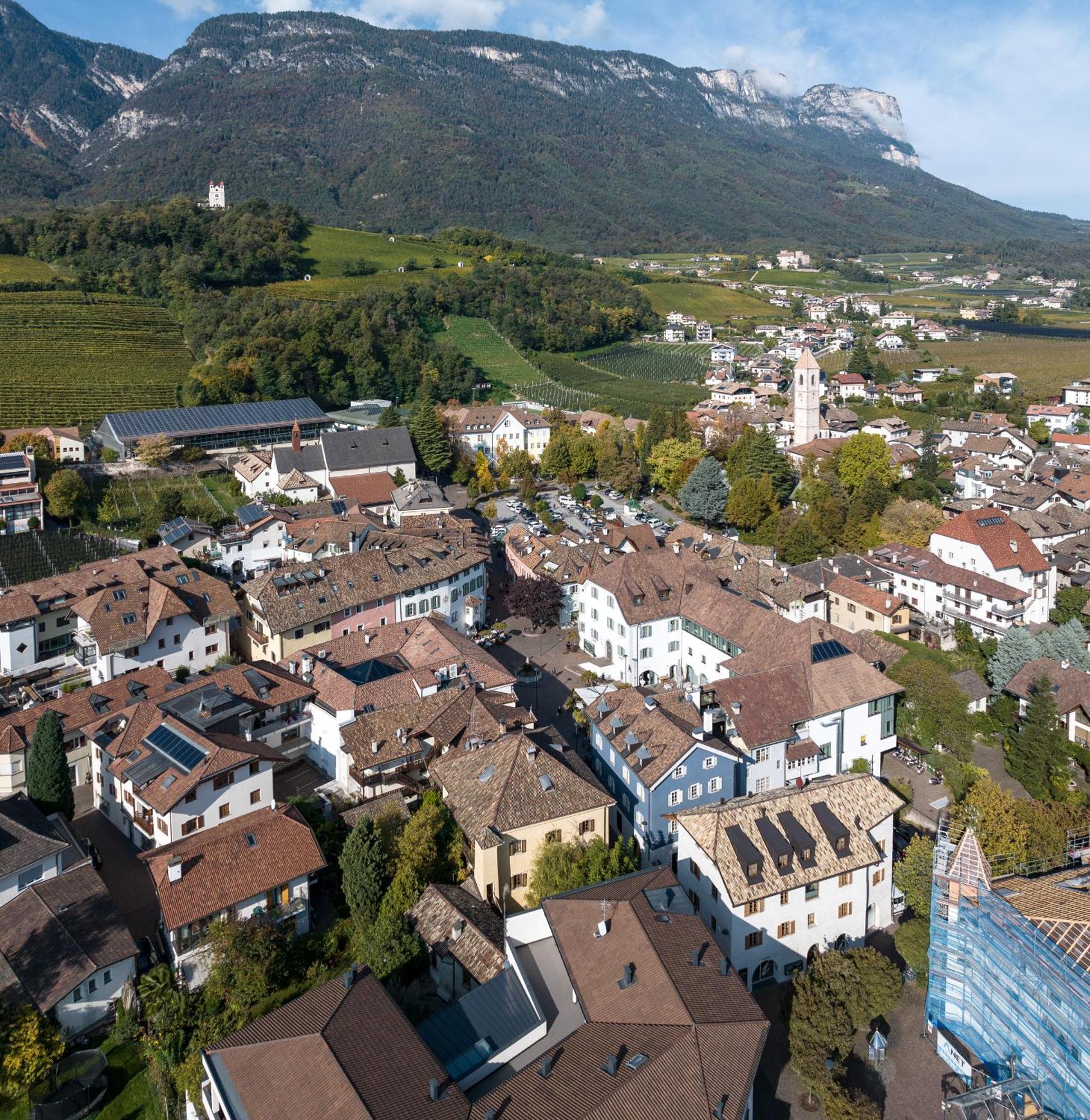 شقة Schmitte Am Sonnenwirtsplatz Eppan In South Tyrol أبيانو سولاّ ستراذا المظهر الخارجي الصورة