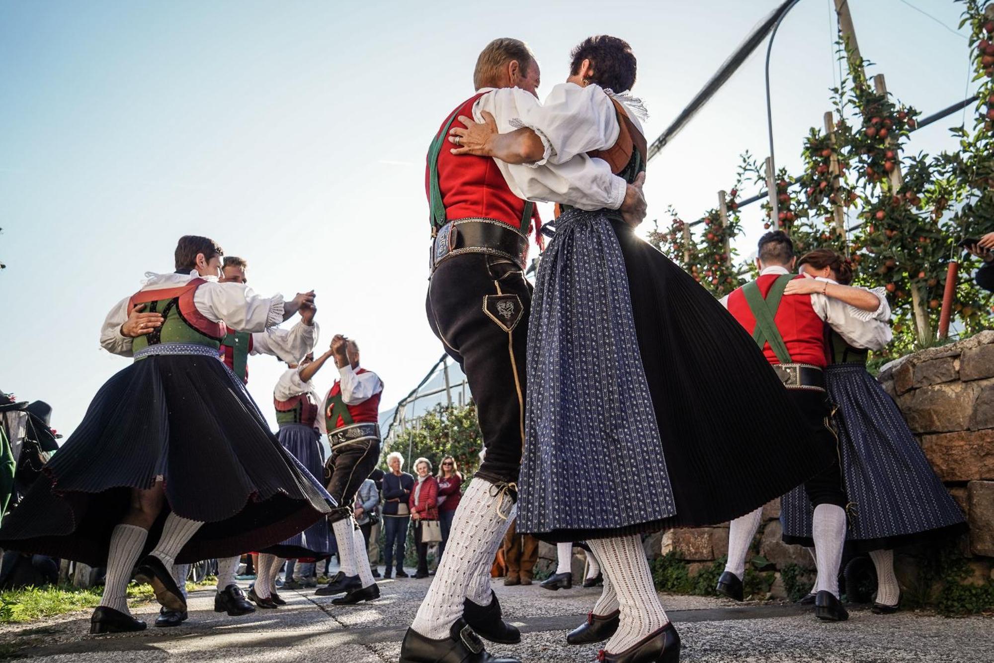 شقة Schmitte Am Sonnenwirtsplatz Eppan In South Tyrol أبيانو سولاّ ستراذا المظهر الخارجي الصورة